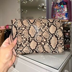 SNAKE PRINT CLUTCH